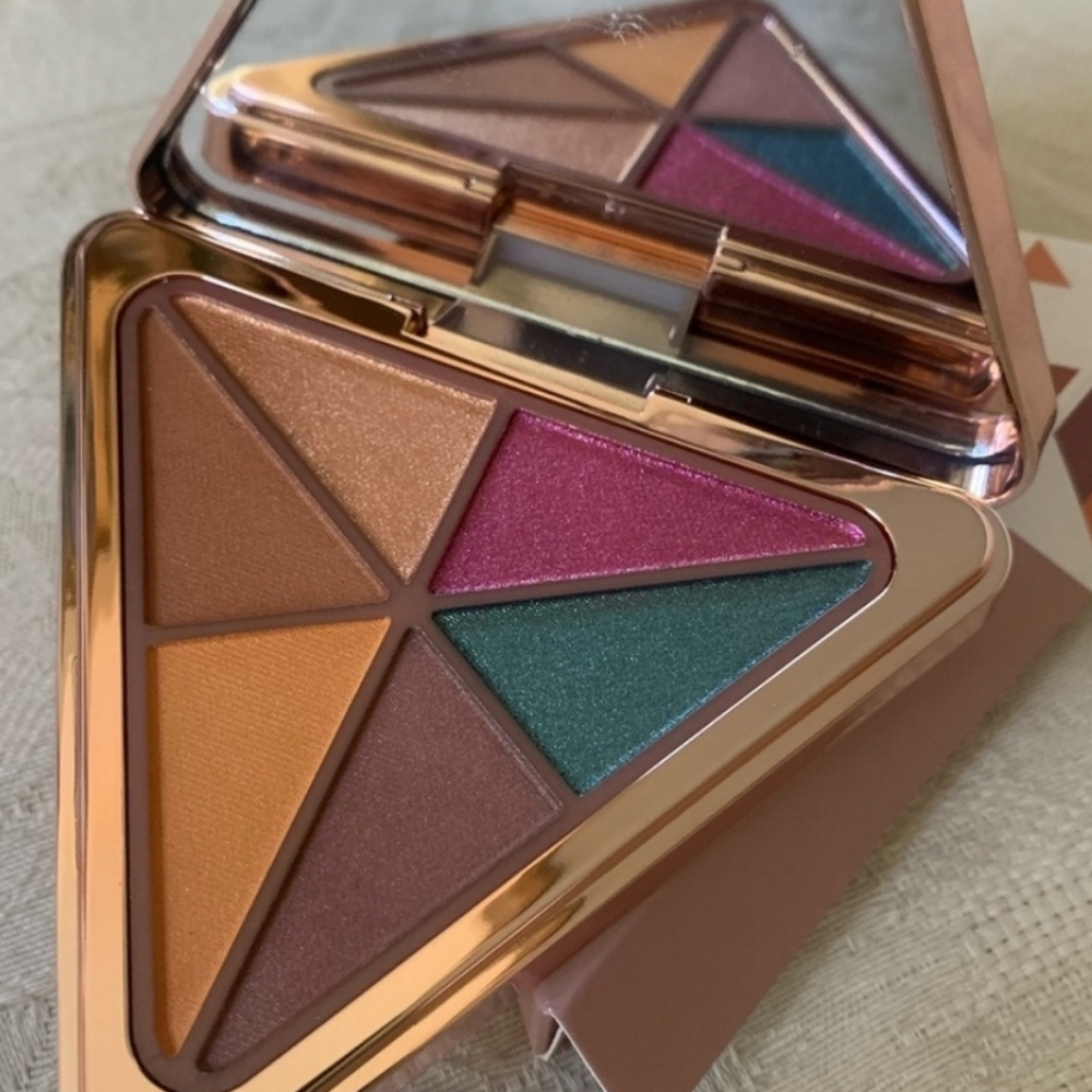 NWT lys Unapologetic Makeup Palette 🎨